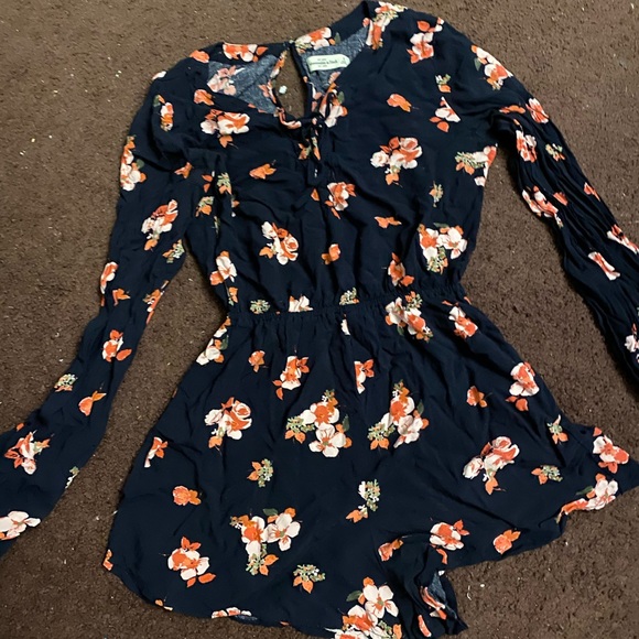 Romper - Picture 2 of 2